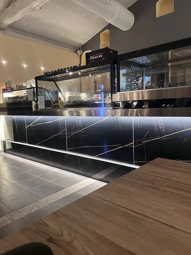 ΝΙΚΟΛΑΟΣ ΣΑΜΑΡΙΝΑΣ_AZTOPIA_Kassándreia_Bewertung