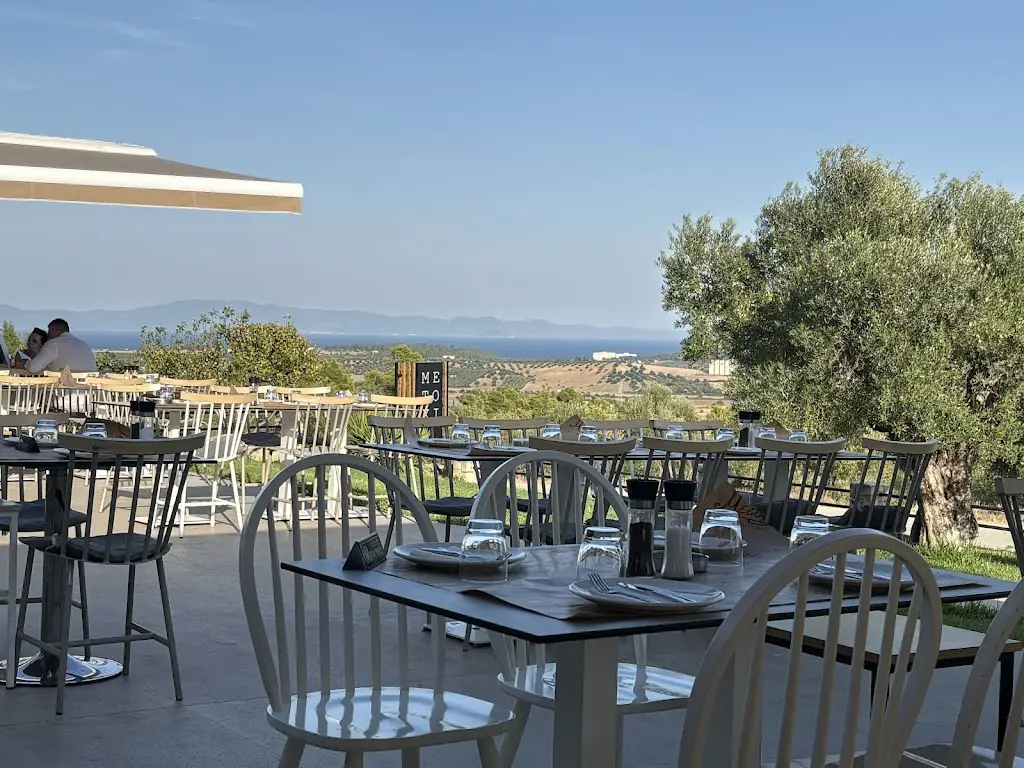 Metoxi Restaurant_Kassándreia_slider_image_1