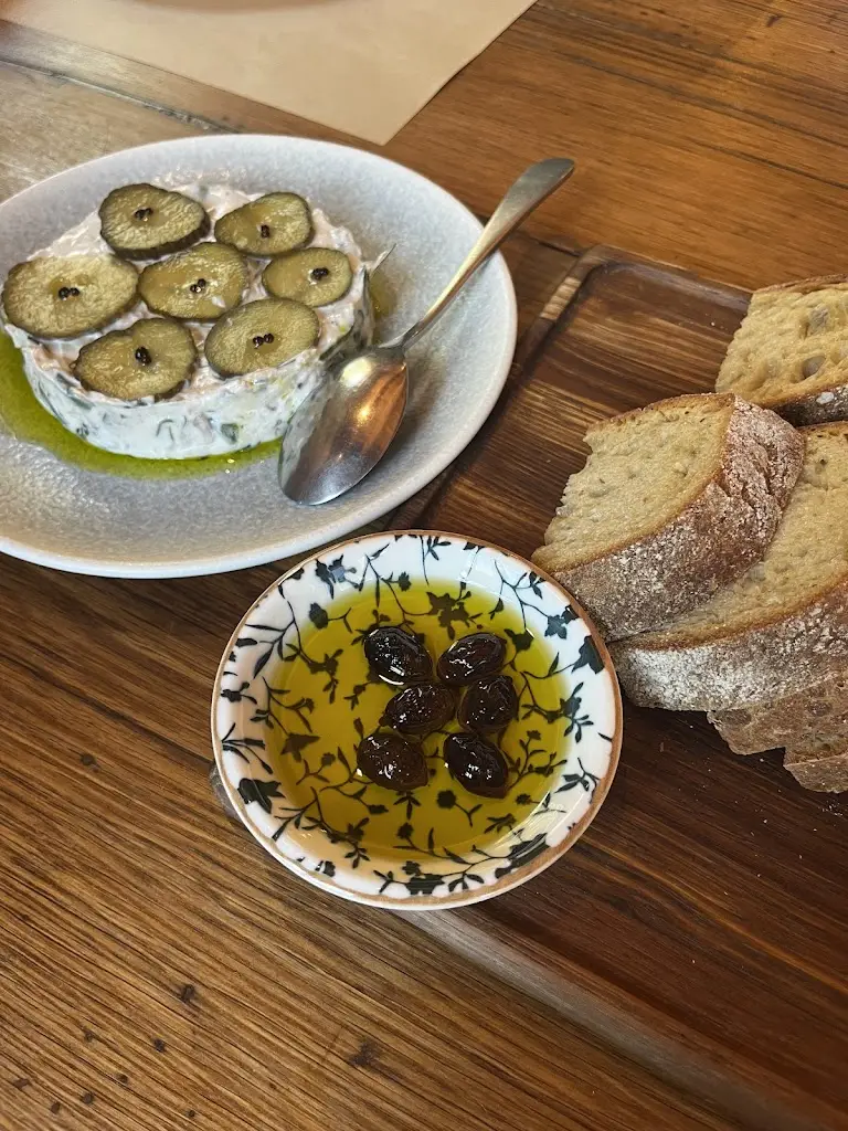 Tiemen Rapati_Milia restaurant_Káto Miliá_Bewertung