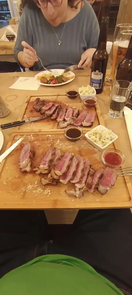 Avraam Symeonidis_To Steki - Steak House_Káto Scholári_review