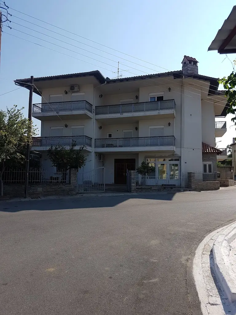 Ψησταριά"Τα Τρία αδέλφια" Restaurant in Káto Scholári