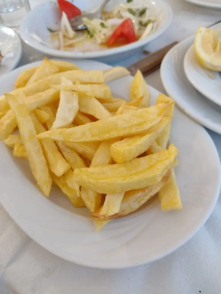 Jason Hoyle_Ouzeri Agkyrovoli_Káto Scholári_review