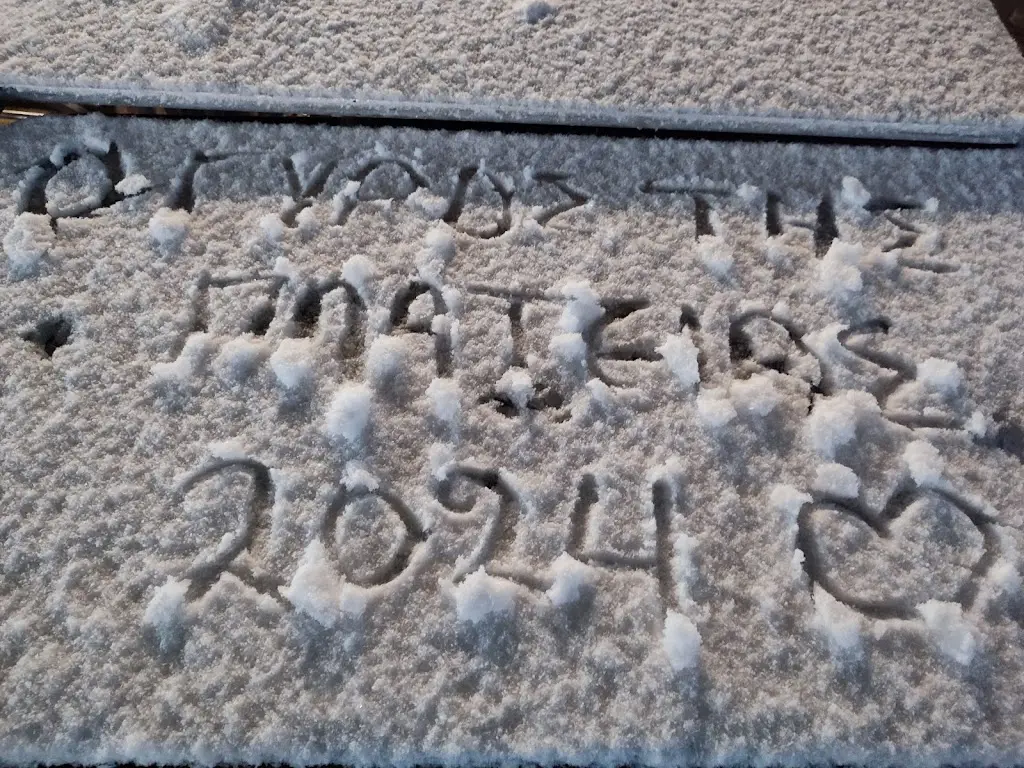 Ο γύρος της πλατείας_Kolindrós_slider_image_3