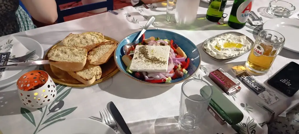 Vlad Motoiu_Fish Tavern 