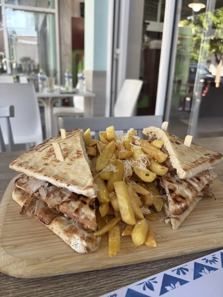 Branislav Stojanovic_Γύρο... Από τη Γεύση_Korinós_Bewertung