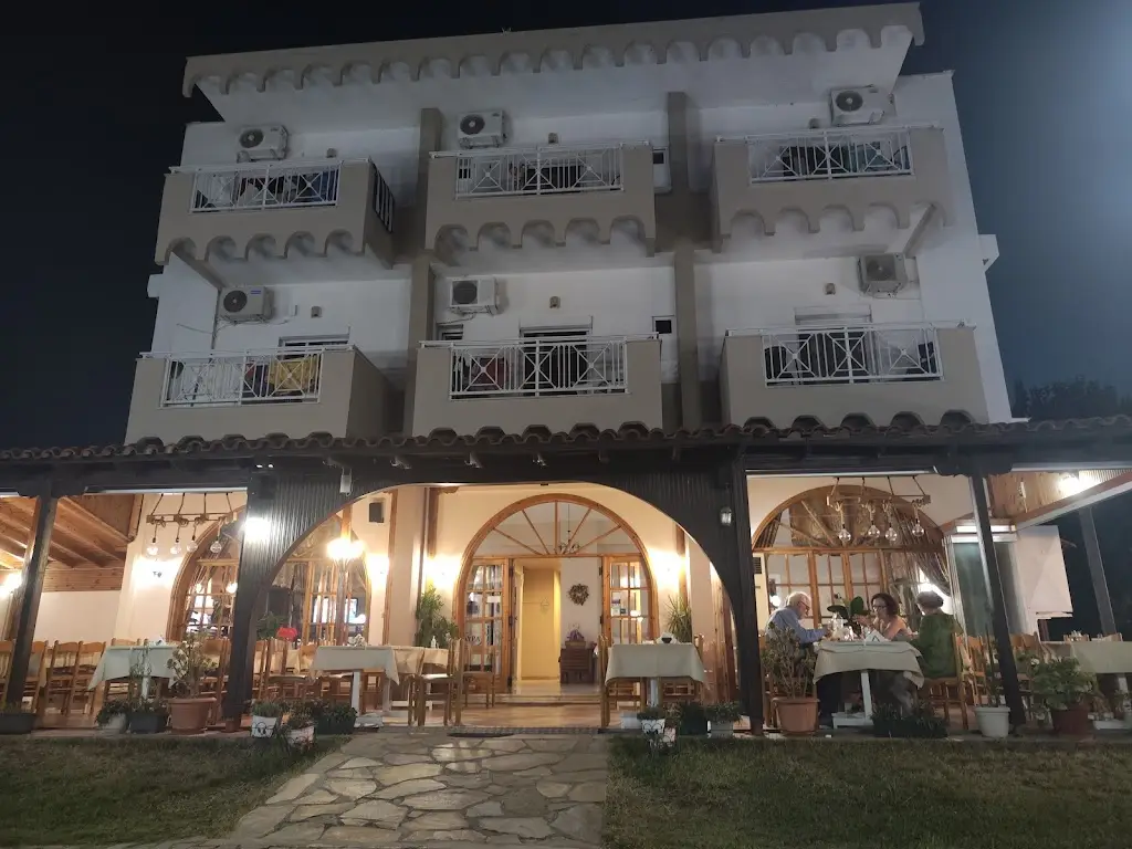 Zori Ikonomova_Hotel Lidra_Korinós_Bewertung