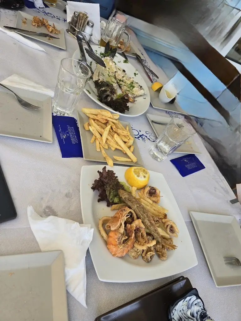 Мария Николова_POSEIDONEION fish tavern - grill_Korinós_Bewertung