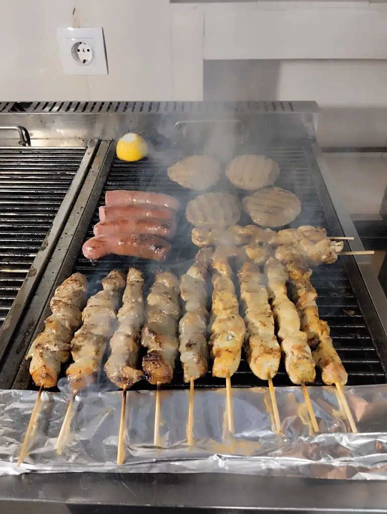 Ψητοπωλείο Κάτι ψήνεται (TAMOS ΓΙΩΡΓΟΣ)_Korinós_slider_image_2