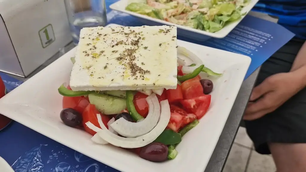 Number One: All Day Food_Koryfí_slider_image_2