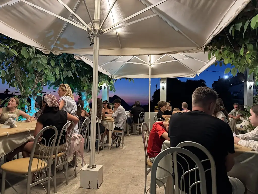 Jon Tancer_Αλέξανδρος Εστιατόριο_Koryfí_Bewertung