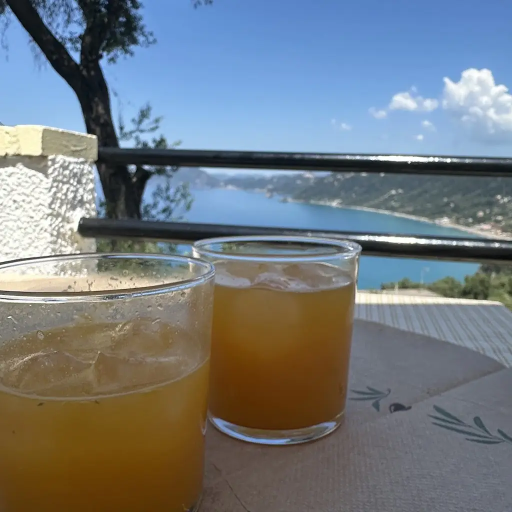 Anne Desrues-Vinet_Chris Place_Koryfí_Bewertung