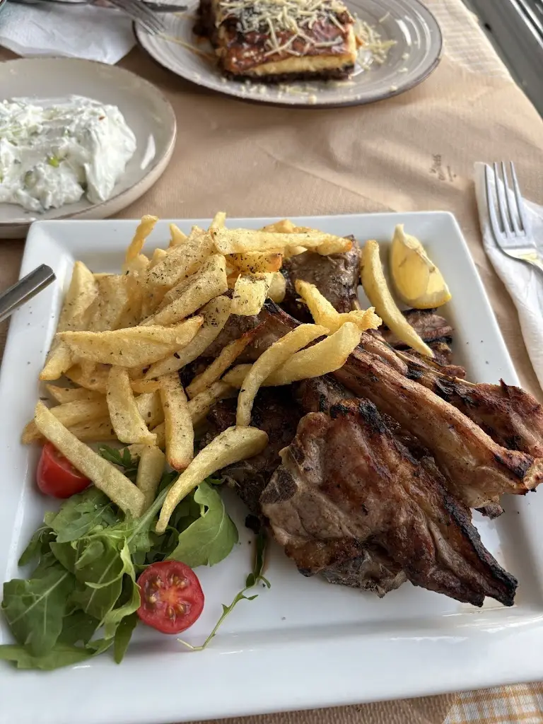 Chris Place_Koryfí_slider_image_3