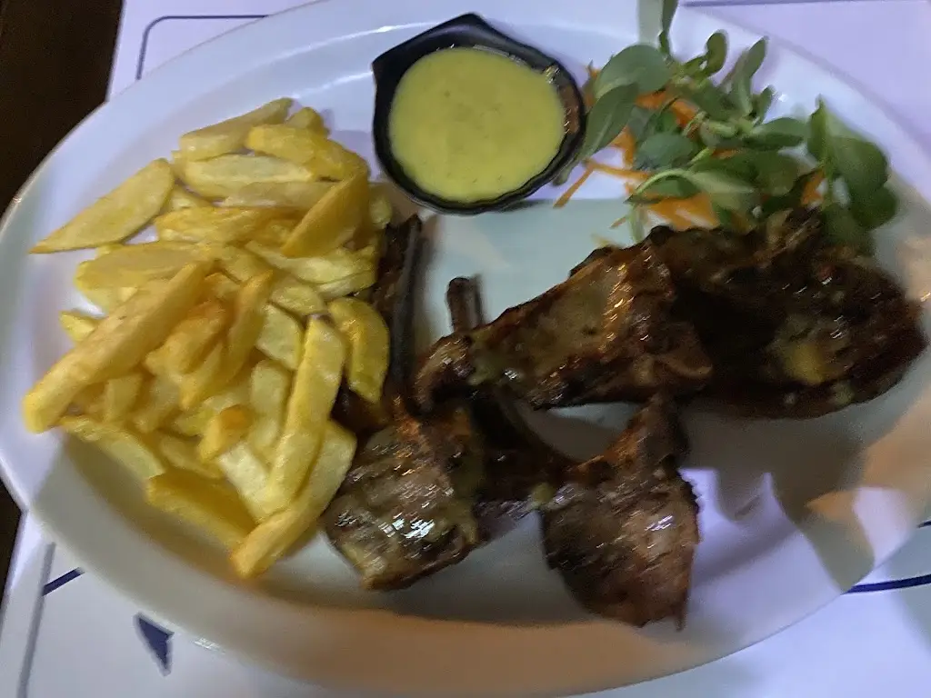 Michal Nikodem_Ταβέρνα 