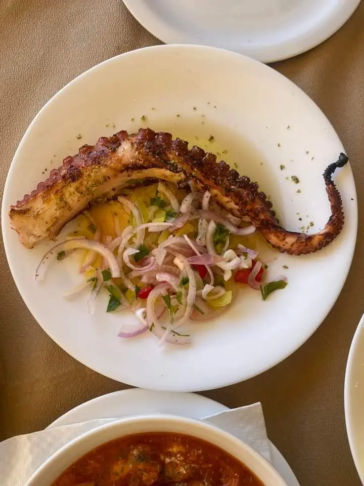 Menü_Το στέκι του Ντότη_Koufália_Bild_2