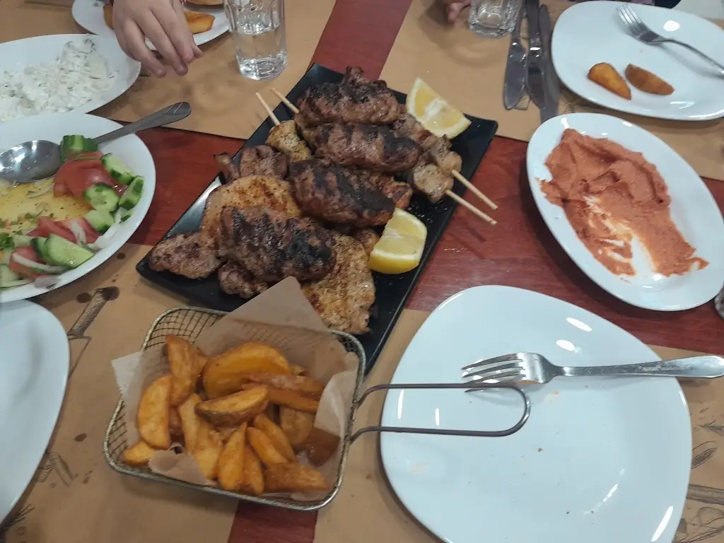 Στο Ξυλάκι Restaurant in Koufália
