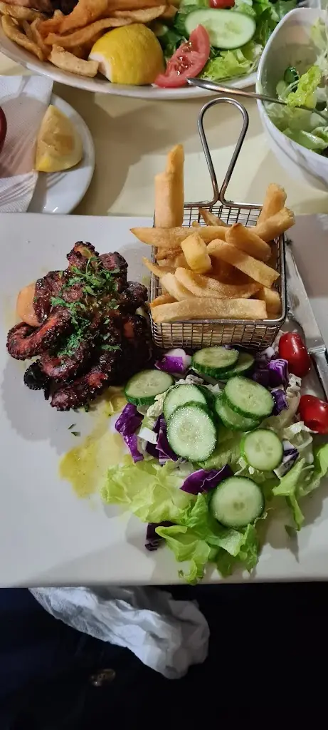 Menü_Τσιπουράδικο Γειά μας_Koufália_Bild_7