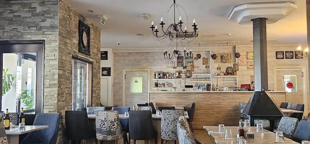 Τσιπουράδικο Γειά μας_Koufália_slider_image_1