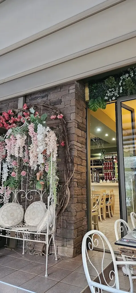 Trataménto Poikilía Géfseon (Variety of Flavors)_Kilkís_slider_image_3