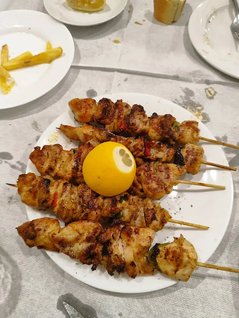 Φώλιας Μεζεδοπωλείο Ουζερί Τσιπουράδικο_Kilkís_slider_image_3