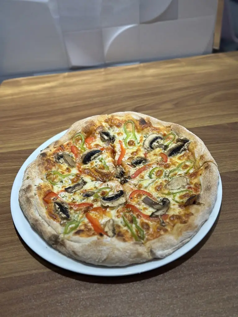 Eatalian Pizza Pasta Kilkis_Kilkís_slider_image_3