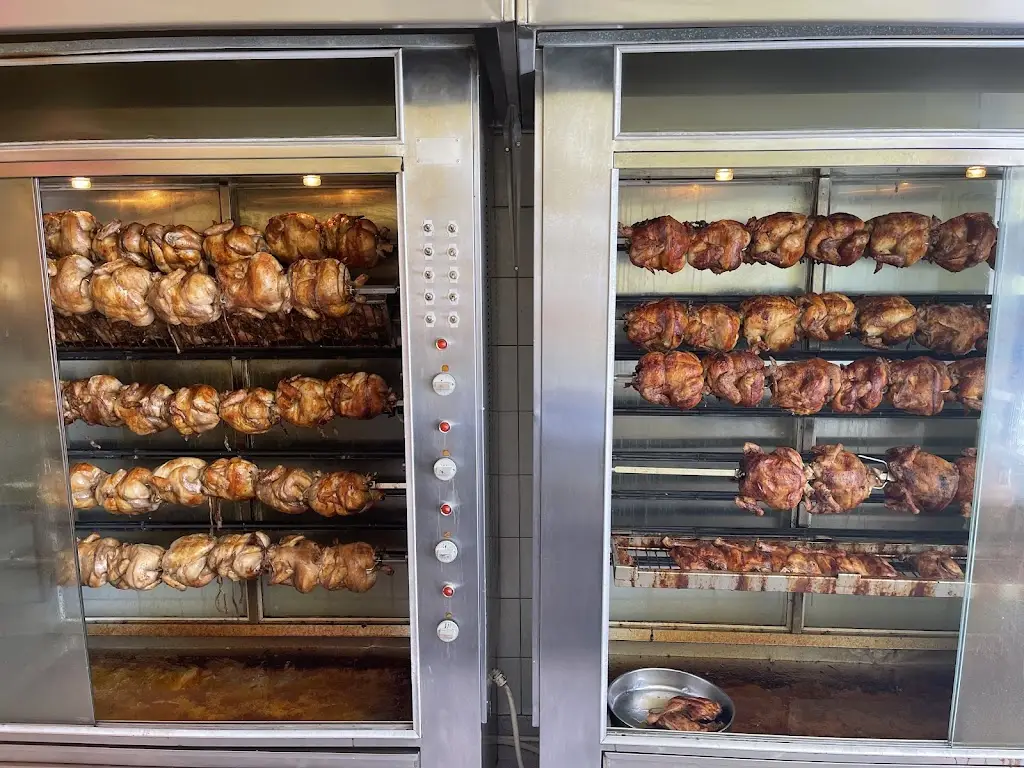 Κοτόπουλα σούβλας Περικλής Restaurant in Kilkís