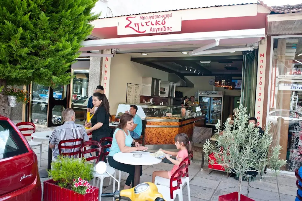 ΜΠΟΥΓΑΤΣΑ ΚΑΦΕ ΣΠΙΤΙΚΟ (breakfast, coffee, soft drinks, cold sandwiches) Restaurant in Kilkís
