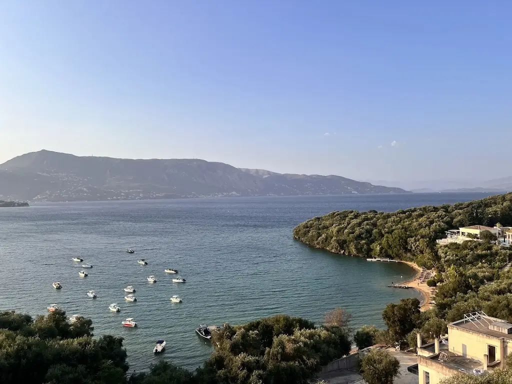 Rachel Tong_Apovrado_Kouloúra_Bewertung