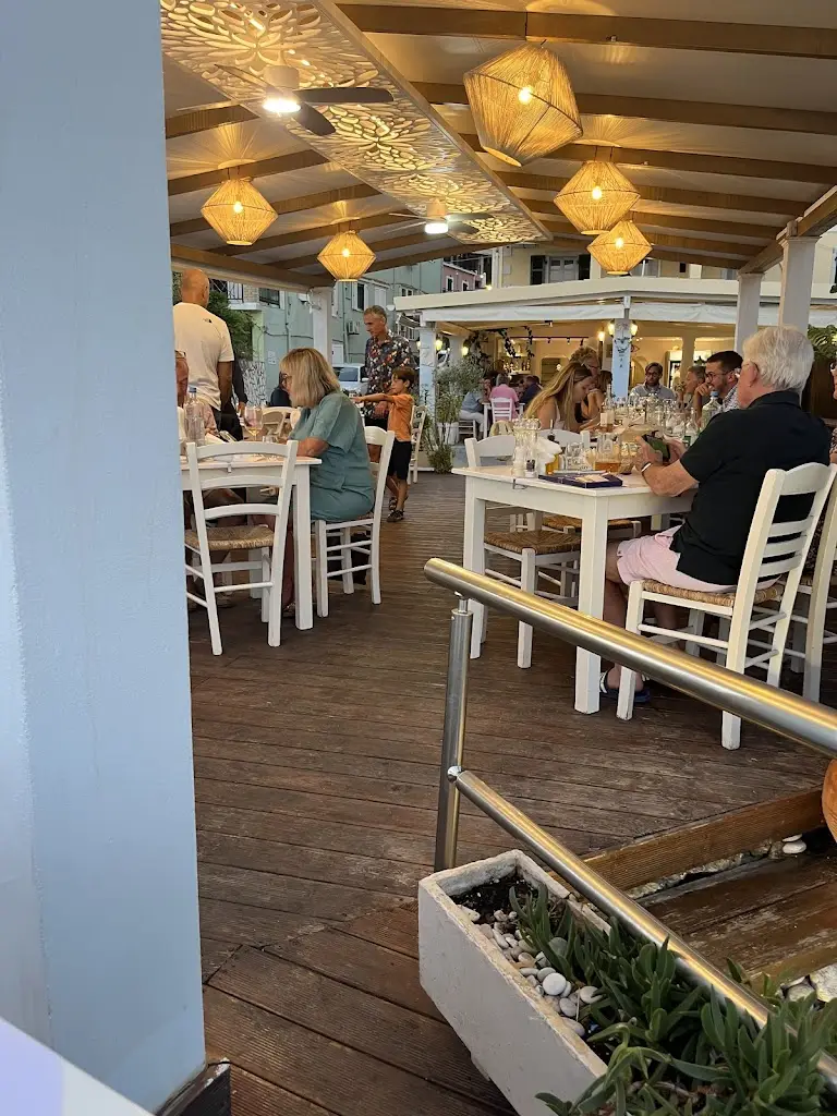 Thalassa - Sea Food Taverna_Kouloúra_slider_image_3