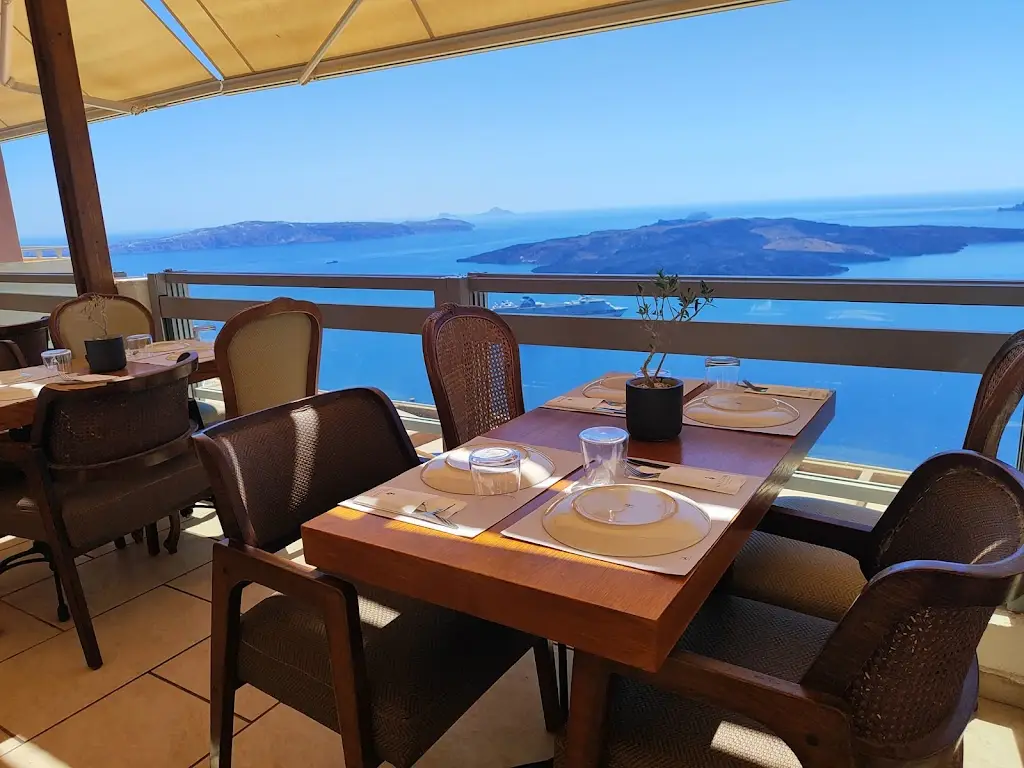 Koultoura Restaurant_Kouloúra_slider_image_1