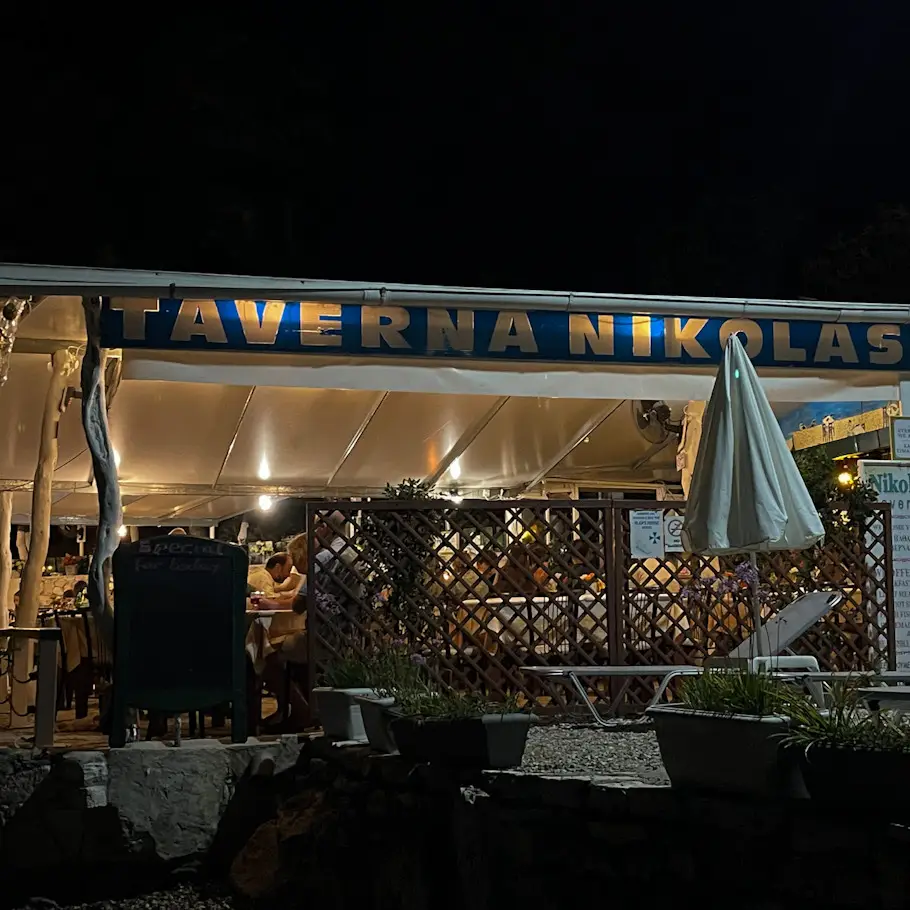 Nick Rogers_Nikolas Traditional Taverna Corfu_Kouloúra_Bewertung