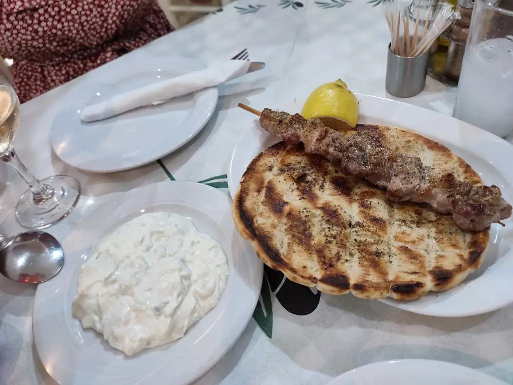 Menü_Ο Τράγος_Kouloúra_Bild_9