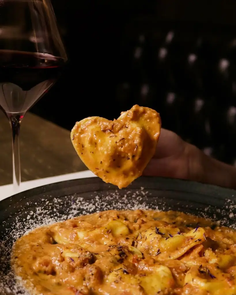 Sunday's_Litóchoro_slider_image_3