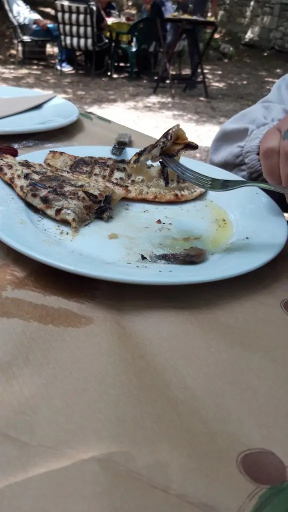 Menu_Tavern The Grey Bear_Lófos_image_2