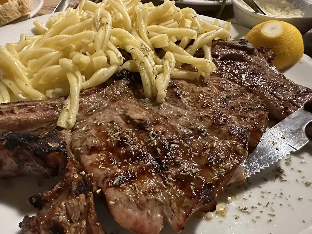 Tavern The Grey Bear_Lófos_slider_image_3