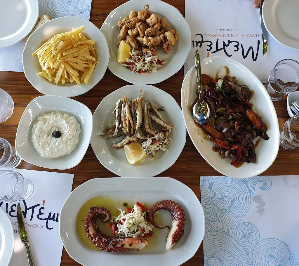 Meltemi fish restaurant Restaurant in Aghios Panteleímon