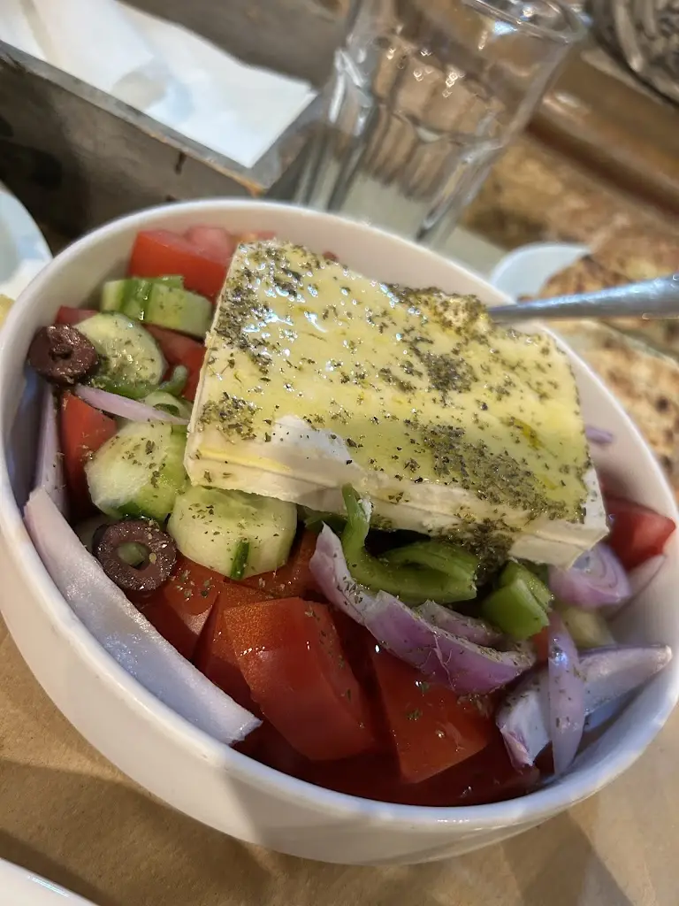 Η γωνιά του Θόδωρα_Áyioi Apóstoloi_slider_image_2