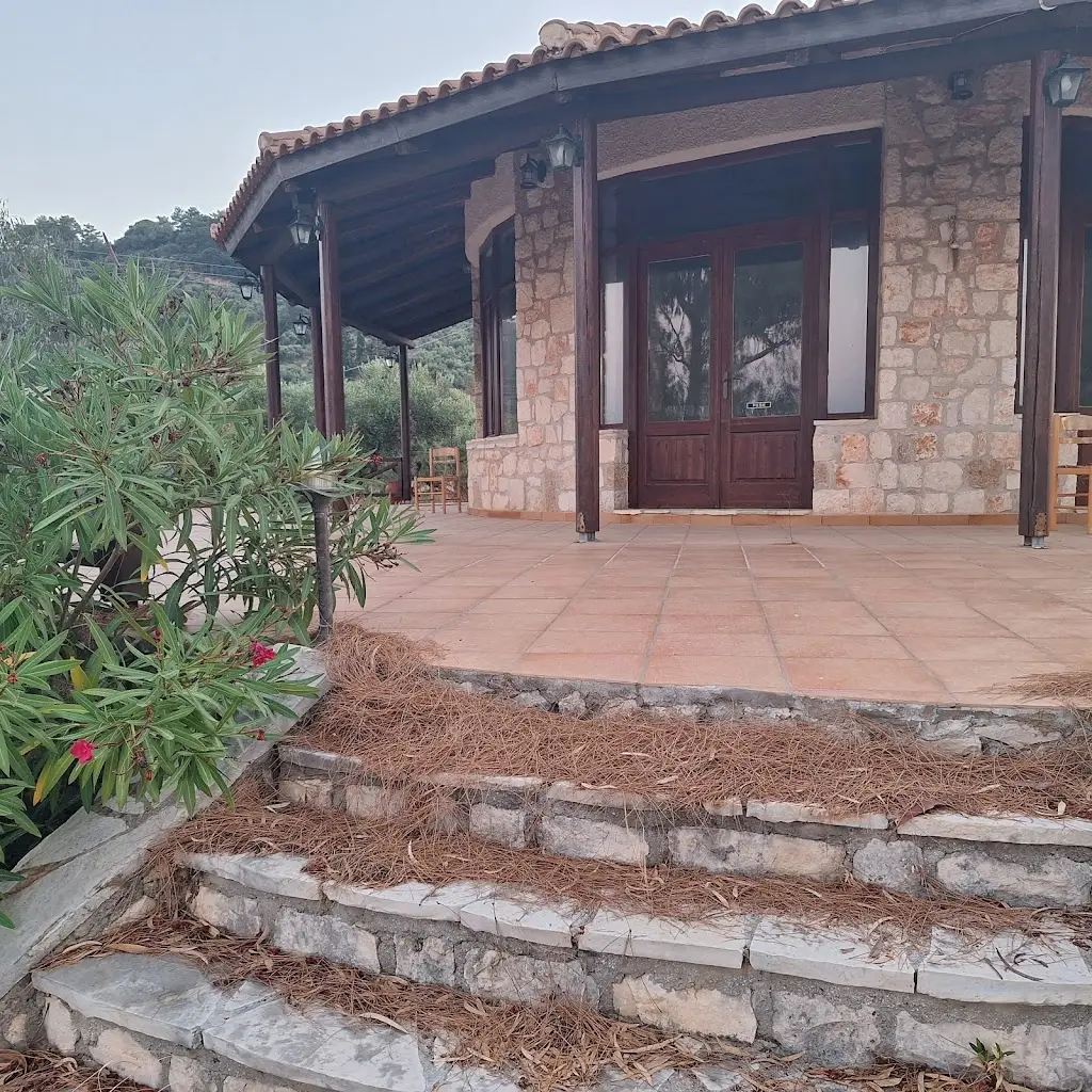 Natalia K-M_Taverna Lofos_Lófos_Bewertung