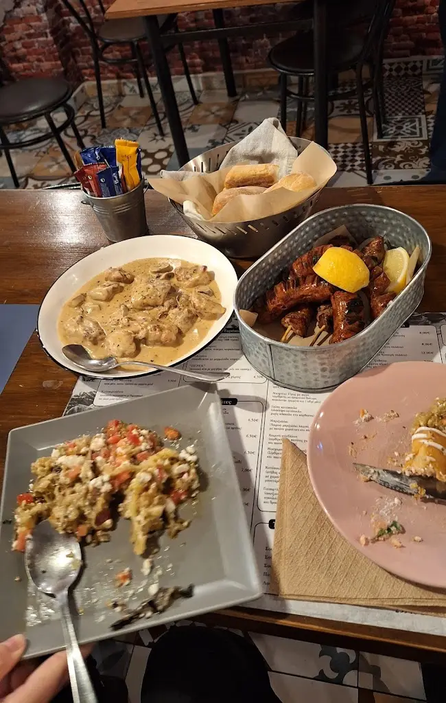 Alex Nov_Λουτρών 33_Lagkadás_Bewertung