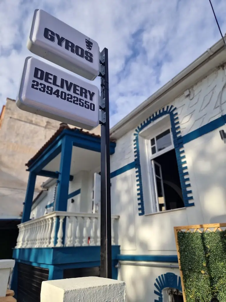 PARI'S STREET FOOD_Lagkadás_slider_image_3