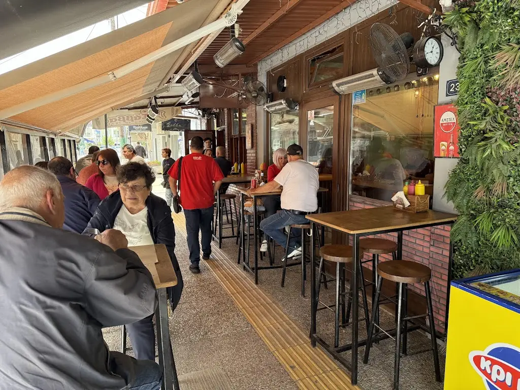 George F. Kapaniris_Savvas GRILL_Lagkadás_Bewertung