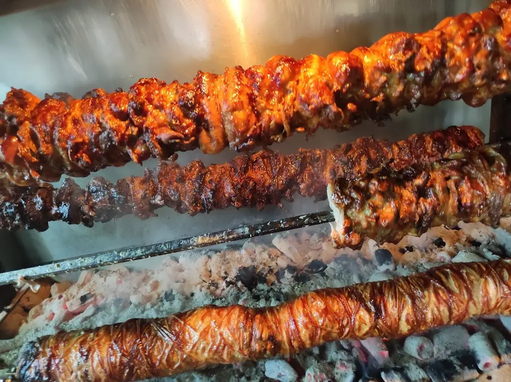 Menü_Μεζέ & Σούβλες_Lagkadás_Bild_2