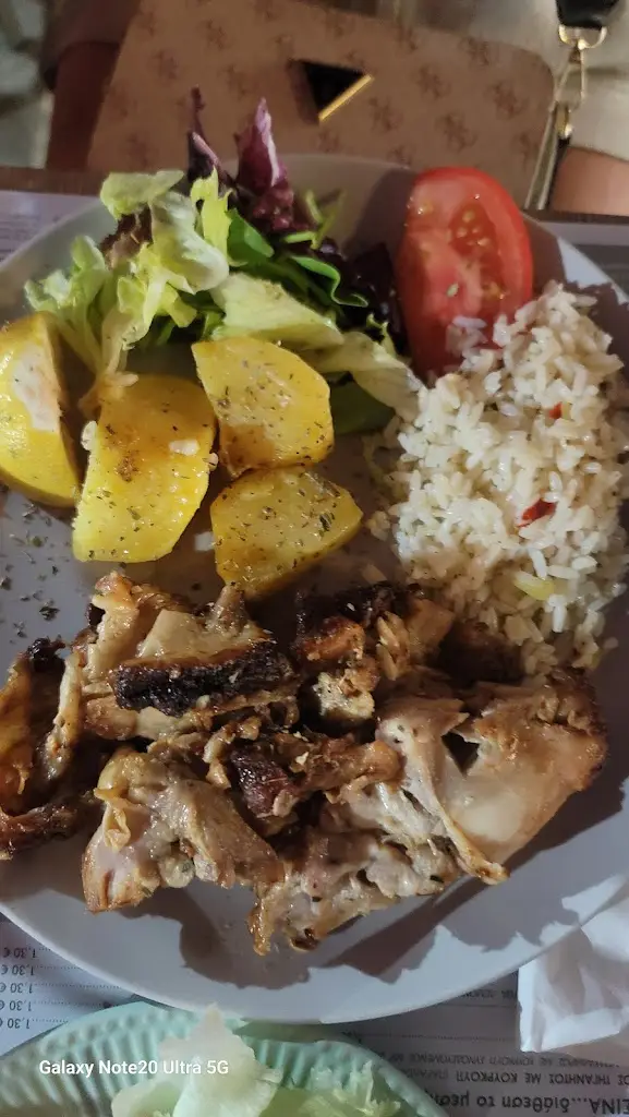 Menü_Μεζέ & Σούβλες_Lagkadás_Bild_9