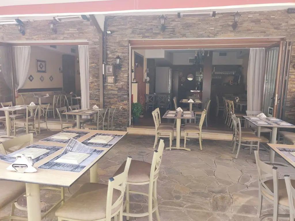 Μεζέ & Σούβλες_Lagkadás_slider_image_1