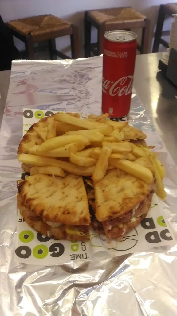 Zoe Dermentzoglou_Sandwich HOUSE_Lagkadás_Bewertung