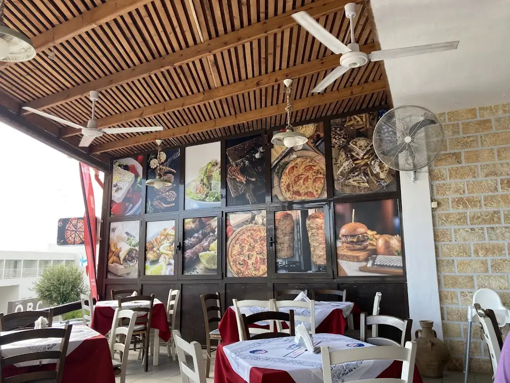 Aposperitis Restaurant in Makrýgialos
