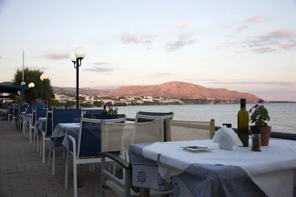 Gusto Restaurant in Makrýgialos