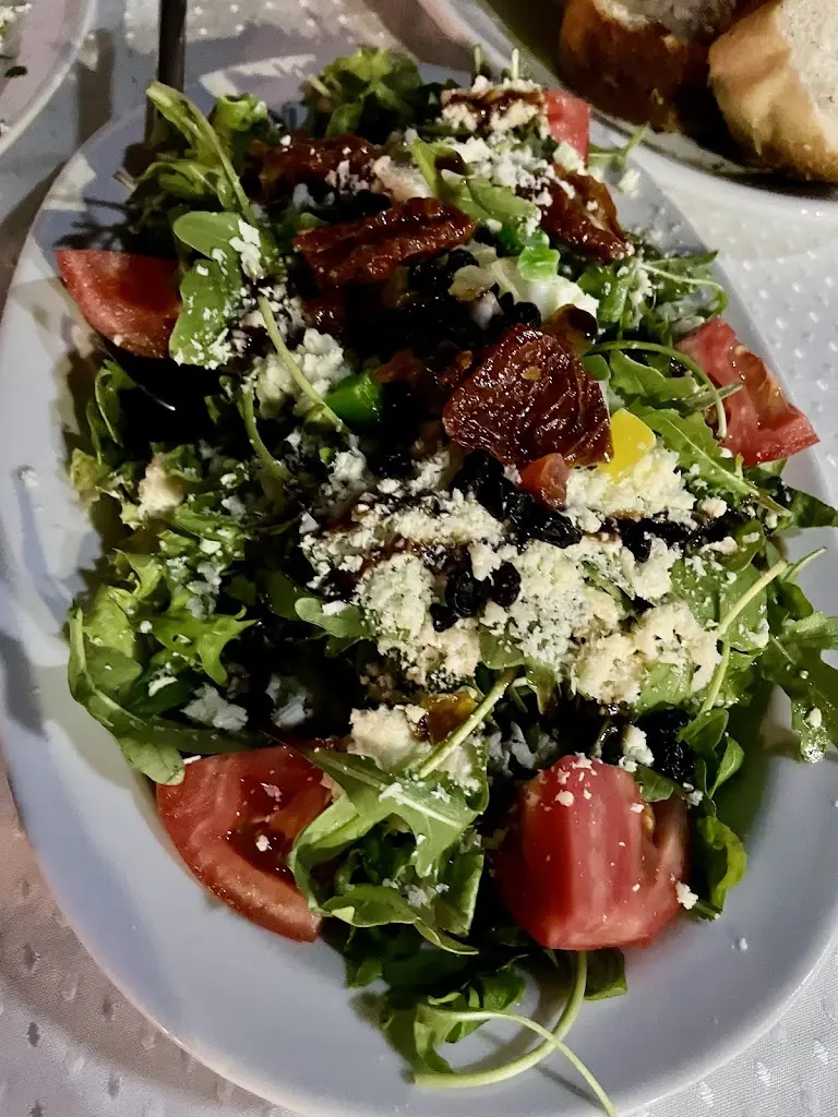 Aleksandra Veselinovic_Ο Γιαλός_Makrýgialos_review