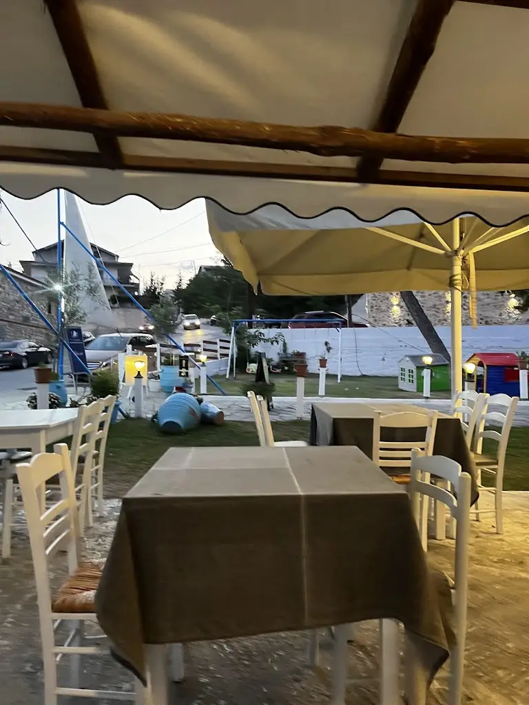 Kambi Kambi_Ψαροταβέρνα Το Ακρογιάλι_Makrýgialos_Bewertung