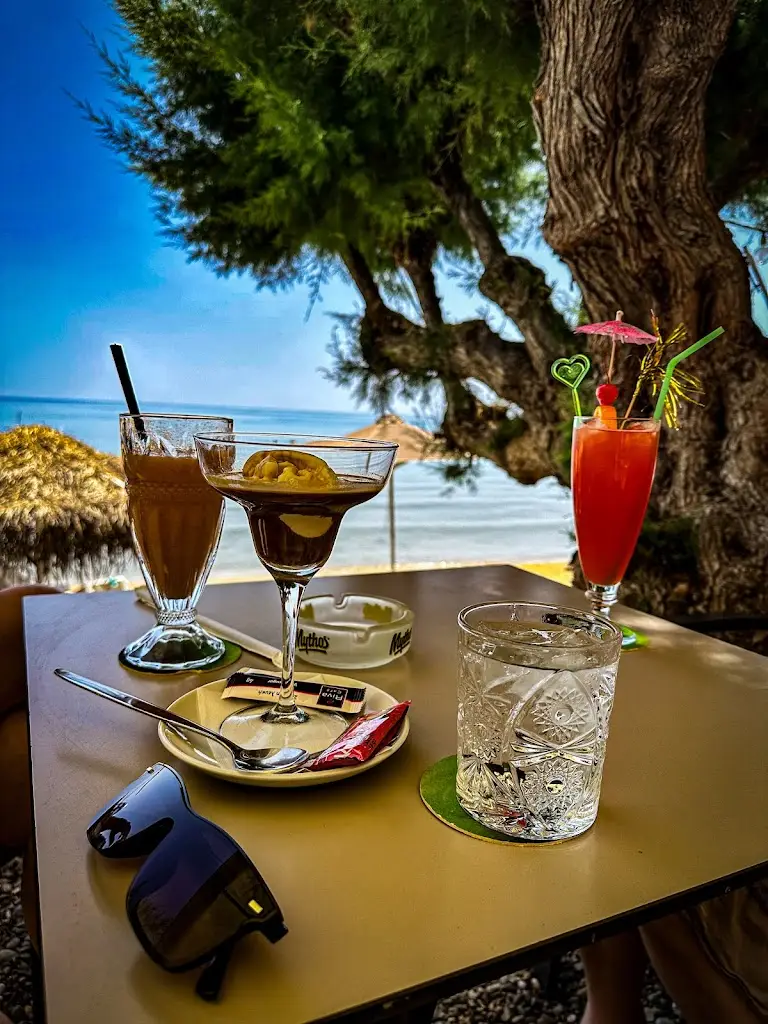 Menü_Revans Beach Bar_Makrýgialos_Bild_7