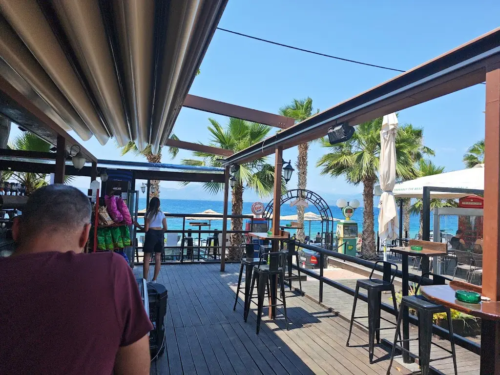 Παναγιώτης Πρόβος_Le Prince Beach Bar_Áyioi Apóstoloi_Bewertung